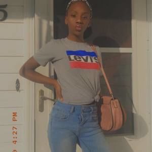 Meet your Posher, Lanayjia